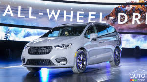 Chicago 2020: AWD Confirmed for the 2021 Chrysler Pacifica